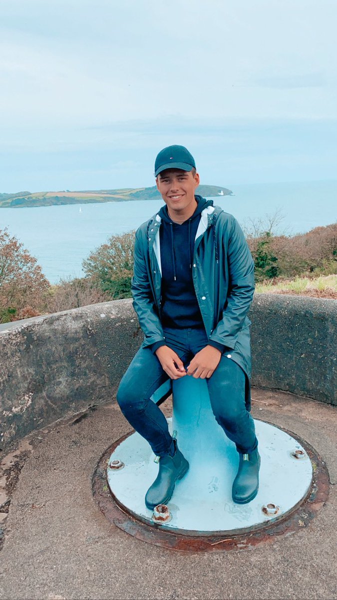 GArthurActor's tweet photo. Exploring Cornwall 🏴󠁧󠁢󠁥󠁮󠁧󠁿 https://t.co/uDW9UZ5sN4