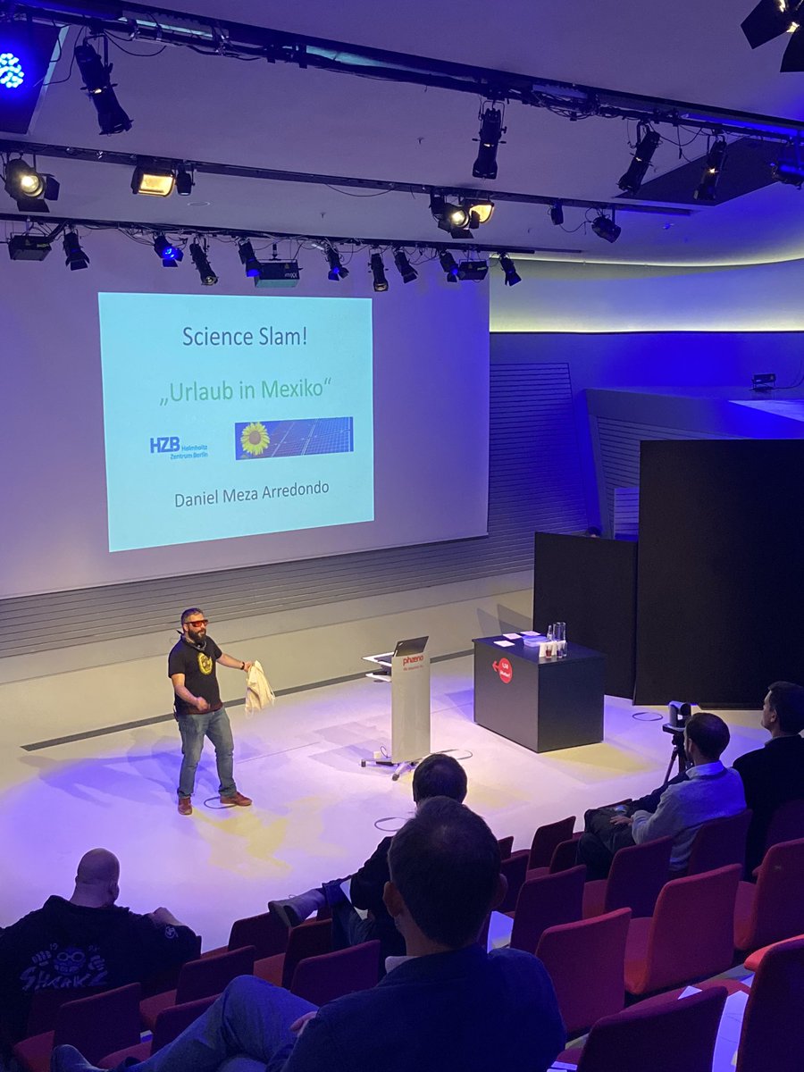 3. Slammer Daniel Meza Arredondo mit mexikanischer Sprachgeschwindigkeit. #phaenowolfsburg #phaenomenale2020 #digitalslam