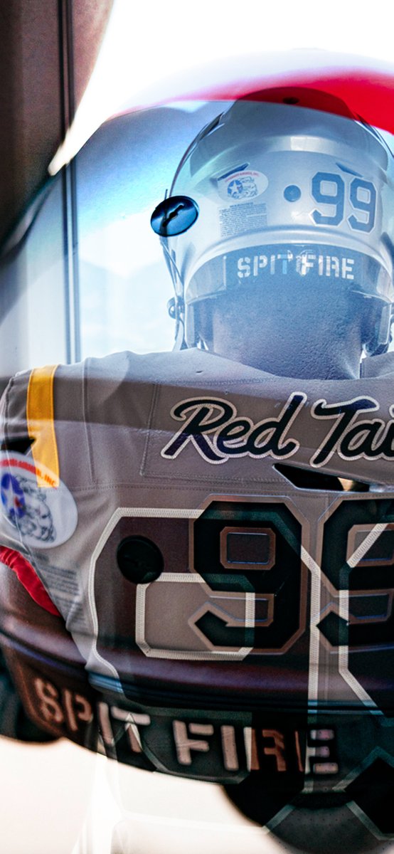 AF_Football's tweet image. Update your 📱 to match Saturday's attire 🔴✈️ #SinkNavy