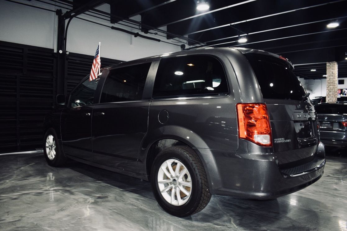 GablesMotors's tweet photo. 2018 DODGE GRAND CARAVAN PASSENGER
V6
FlexFuel
3.6 Liter
FWD
Gloria's favorite place is your destination...😊 https://t.co/vbJlIKJHda