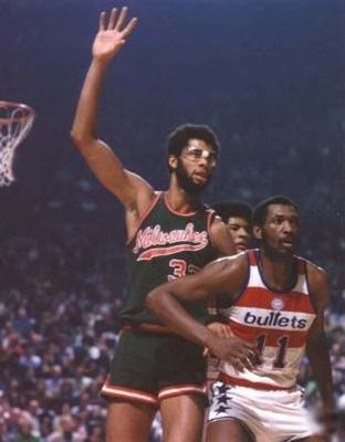 1976 DPOY: Kareem (2)MVP Kareem:1st DWS (7.2)1st DBPM (3.0)2nd DRtg (90.0)2nd BLK% (4.9)2nd DRB% (30.5)Kareem's Lakers 13th (of 18) in DRtg (98.8). Warriors 1st (94.5). Hayes-Unseld Bullets 2nd (95.8). NBA average 98.3. Others:George Johnson of WarriorsHayesUnseld