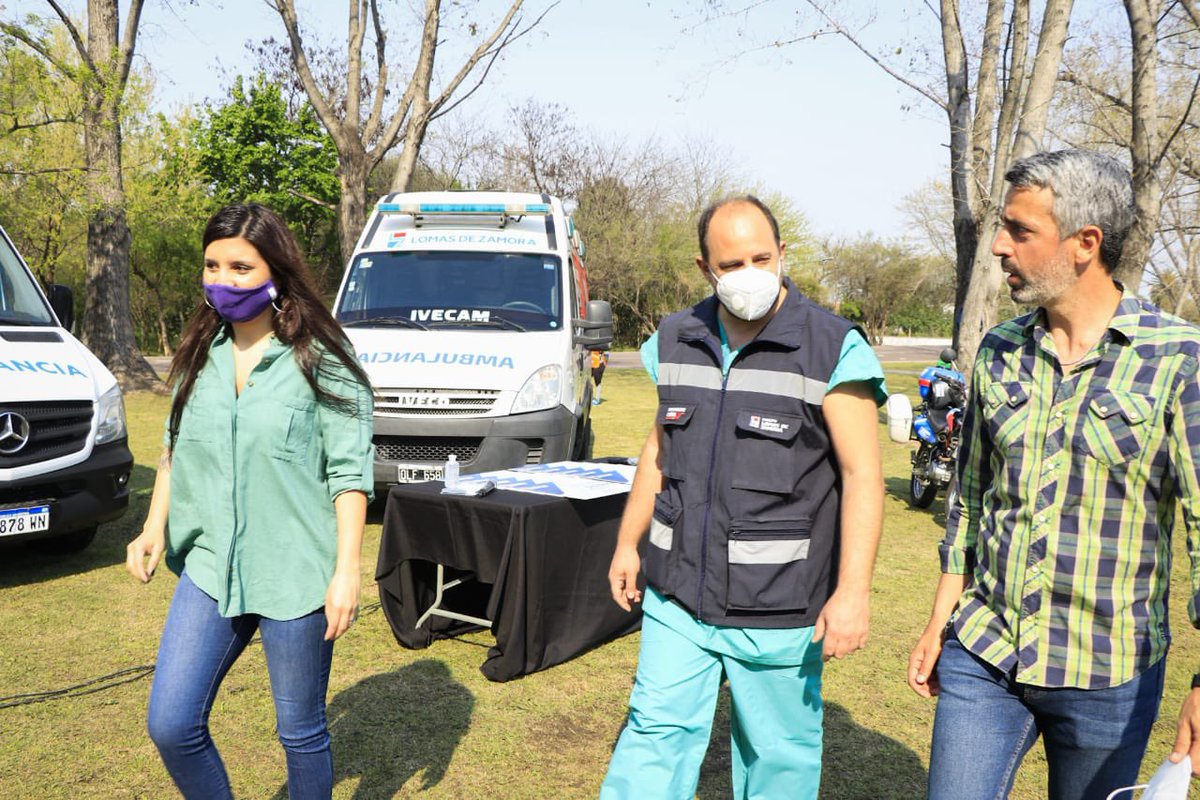 Manuelcorder's tweet photo. Acompañé a @minsaurralde en el lanzamiento del sistema “Emergencia 107 Lomas” y en el cierre de la capacitación de los nuevos choferes para la seguridad.

El Parque de Lomas es recreativo y deportivo pero también potencia la gestión del @MunicipioLdeZ 

#OrgulloSerdeLomas https://t.co/36eSHFqEub
