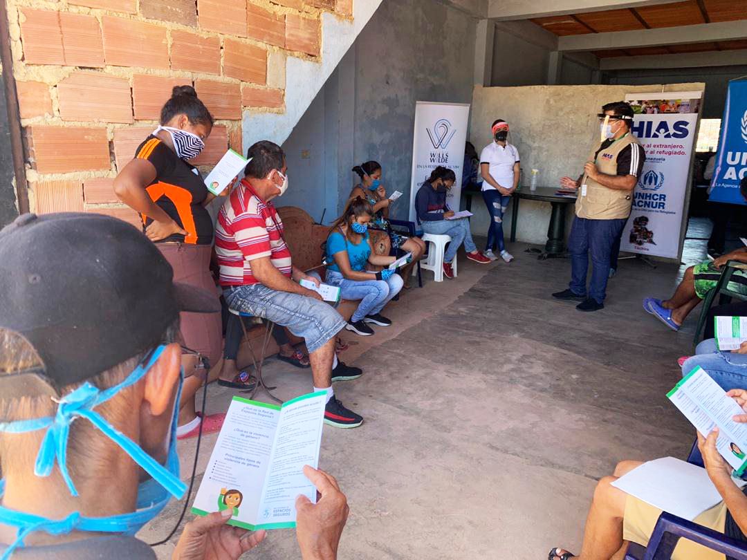 ACNUR_Venezuela's tweet photo. ACNUR realizó una capacitación sobre violencia sexual y de género y sobre rutas de atención a sobrevivientes, en la comunidad Colinas de Maisanta, en San Cristóbal, estado #Táchira, con el apoyo de @HIASrefugees @Defensoria_Vzla y @vihsidamerida. https://t.co/Jp2uuSWgMq