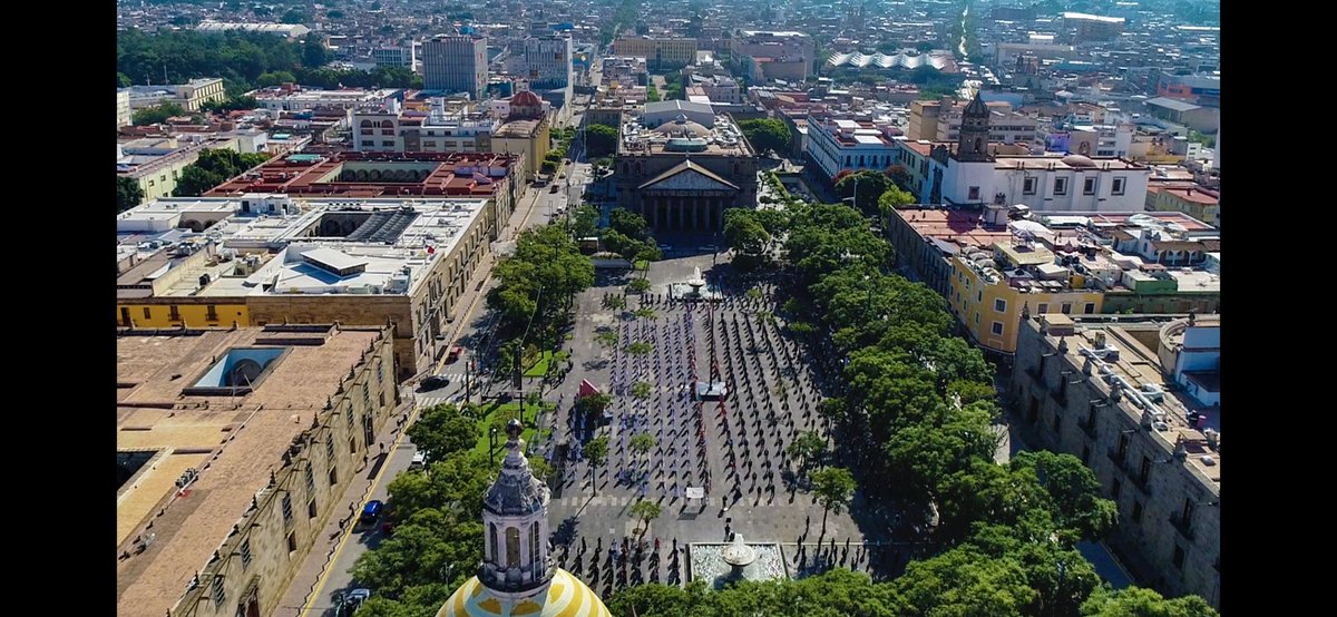 Silemgarcia's tweet photo. Ministros de la @iglesialldm de la zona metropolitana de Guadalajara, reunidos en la plaza de la liberación (con los permisos y medidas sanitarias correspondientes) manifestaron su respaldo al ADJ NJG, externaron que creen en su #HONORABILIDAD e #INOCENCIA. 

ESTAMOS UNIDOS. https://t.co/aILKnACau1