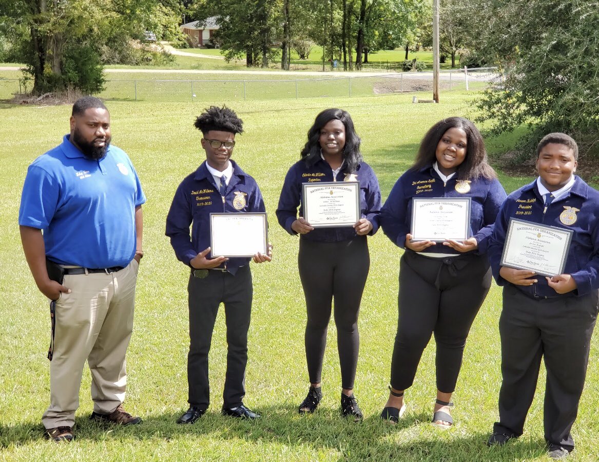 45CAREERTECH's tweet photo. Lowndes County Career Tech FFA members David McWilliams, Celeste McWilliams, Jervon Rudolph and De’Avonce Scott (Lead by Advisor Mr. Thomas) were 4 of nearly 200 agricultural education students from across the state that were awarded the State FFA Degree. #FFA45 #ctc45 #LCCTC45 https://t.co/dkIx5my6vm