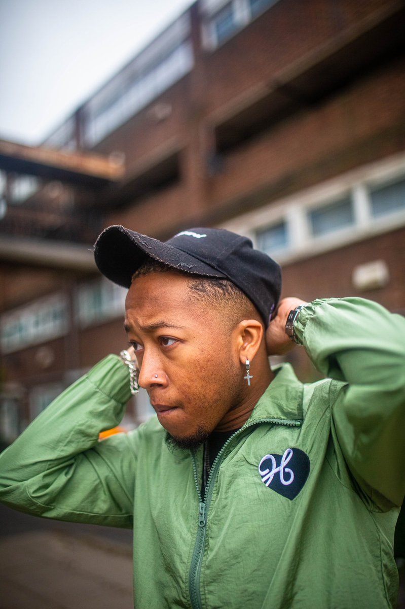 by_dremar's tweet photo. #Newham on the map 📍
Black Crinkle Tracky sold out in 4.5hrs! 
This Olive Green though... 

Available for preorder this Saturday the 3rd till Sunday midnight! Spend your #BlackPoundDay with hArt Apparel Store 🖤 ✌🏽 https://t.co/U6uVmbPDJM