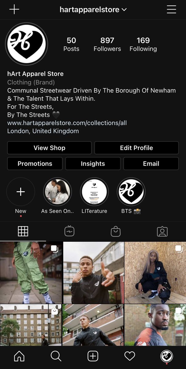 by_dremar's tweet photo. #Newham on the map 📍
Black Crinkle Tracky sold out in 4.5hrs! 
This Olive Green though... 

Available for preorder this Saturday the 3rd till Sunday midnight! Spend your #BlackPoundDay with hArt Apparel Store 🖤 ✌🏽 https://t.co/U6uVmbPDJM