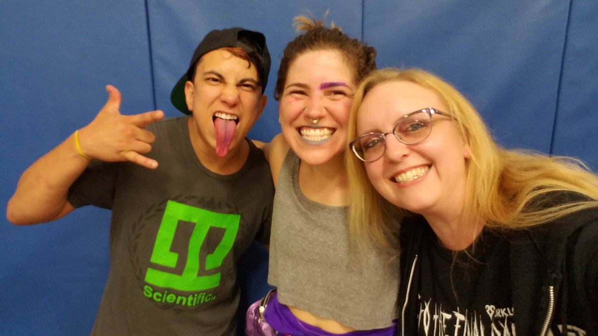 dezdemonia's tweet photo. From 06-15-2019 @GroundZeroSD with @Delilah_Doom and @EliEverfly #DoomFly https://t.co/Mj1kbAC8T1