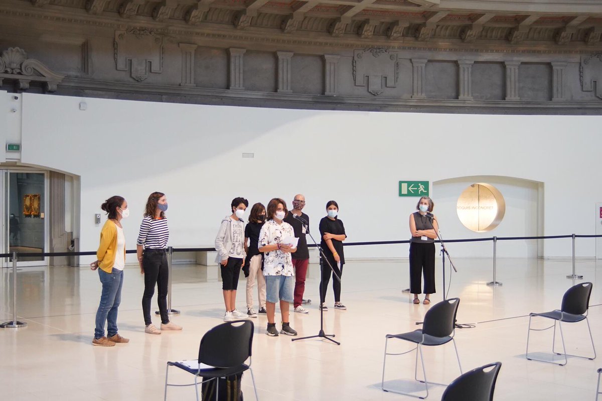 abaoaqu_'s tweet photo. Impressionant 'FUGA SONORA. OBERTURA' novament sonant a les sales del @MuseuNac_Cat !!
I gran presentació dels alumnes #ENRESiDÈNCiA @IMariaEspinalt i @annadot0 !!
Gràcies #ARTefACTe per convidar-nos a formar part de la mostra d'art sonor!! Ha estat molt emocionant! https://t.co/qY95yPTE1n