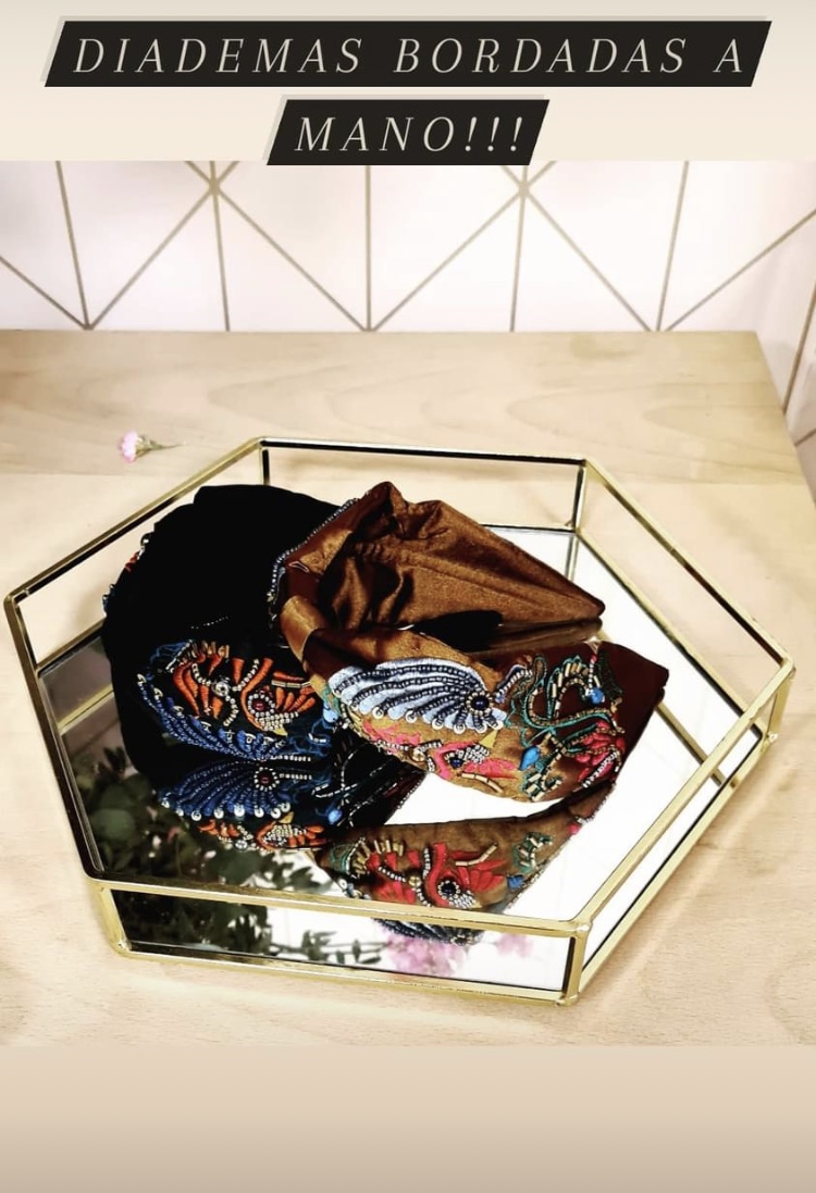 d2complementos's tweet photo. Ya tenemos en tienda las nuevas diademas 😍 https://t.co/coNvvFiA1D