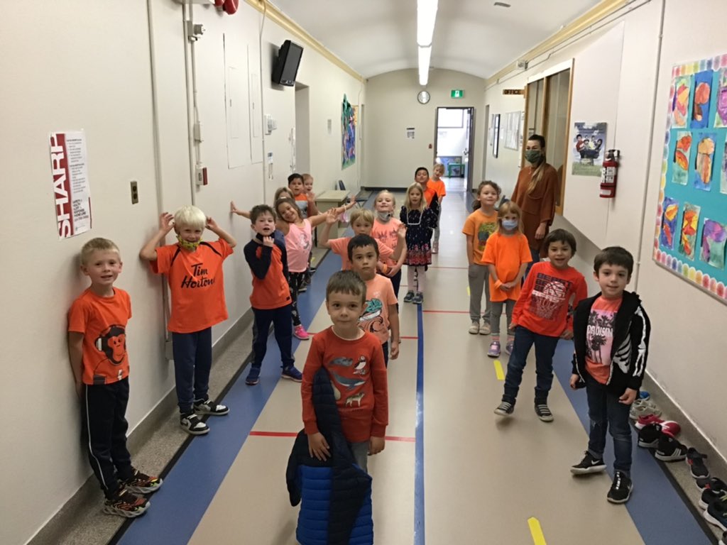 Queenston School tweet media