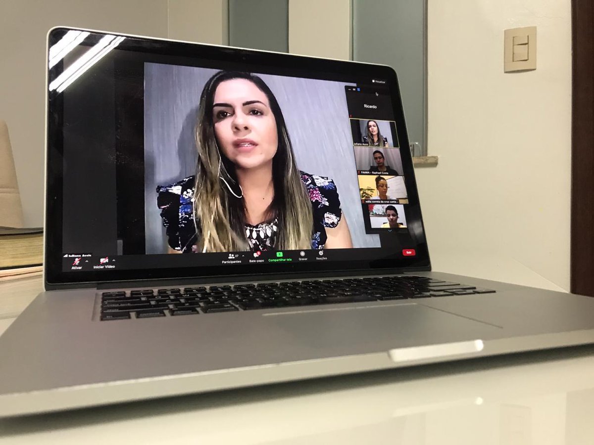 faama_edu's tweet image. A Escola de Pais é uma atividade importantíssima pra nós!👨‍👩‍👧
Neste setembro amarelo falamos, entre outras coisas, da importância da autenticidade nos relacionamentos. 🙂✅
Ps: Toda gratidão para a psicóloga Juliana Assis que nos conduziu! 💛💙

#faama #setembroamarelo