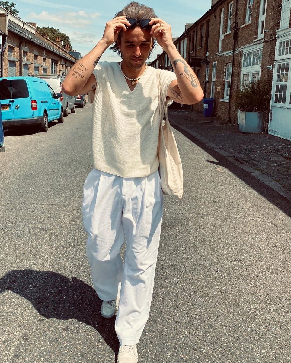 ~ my fav harry pictures a thread ~