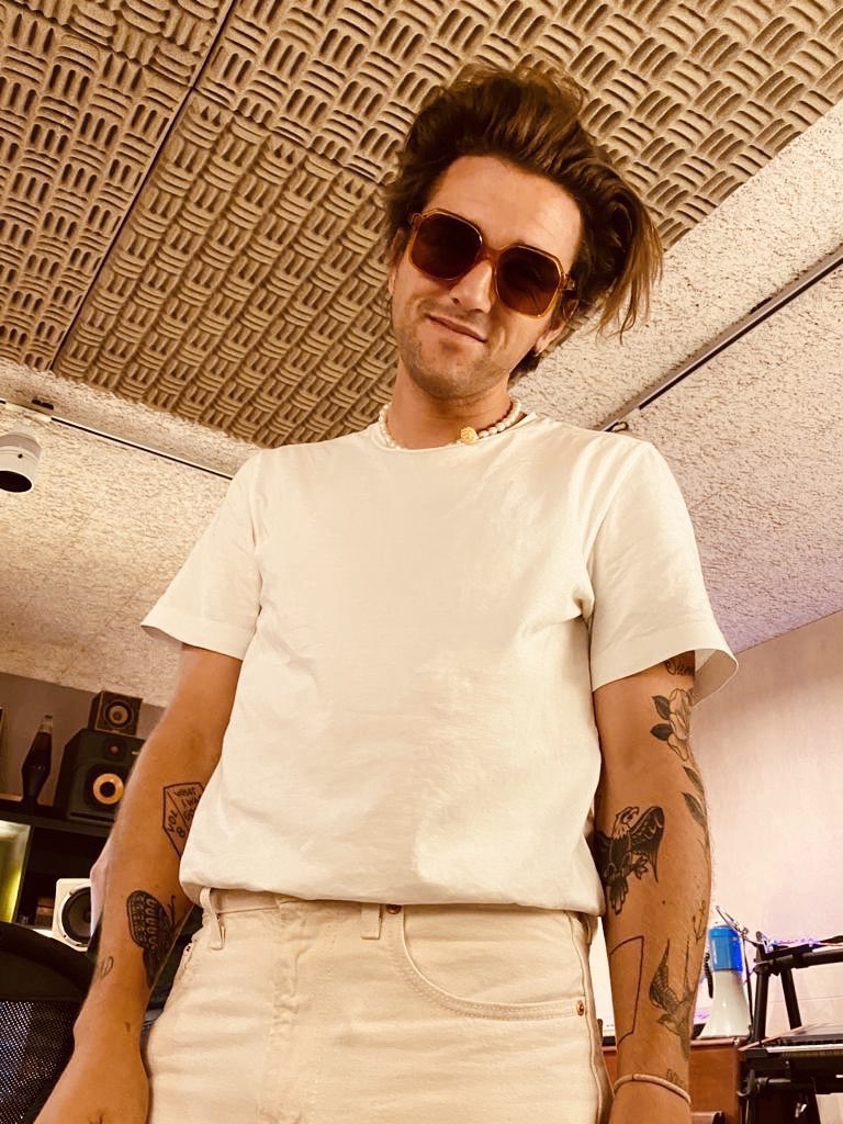 ~ my fav harry pictures a thread ~