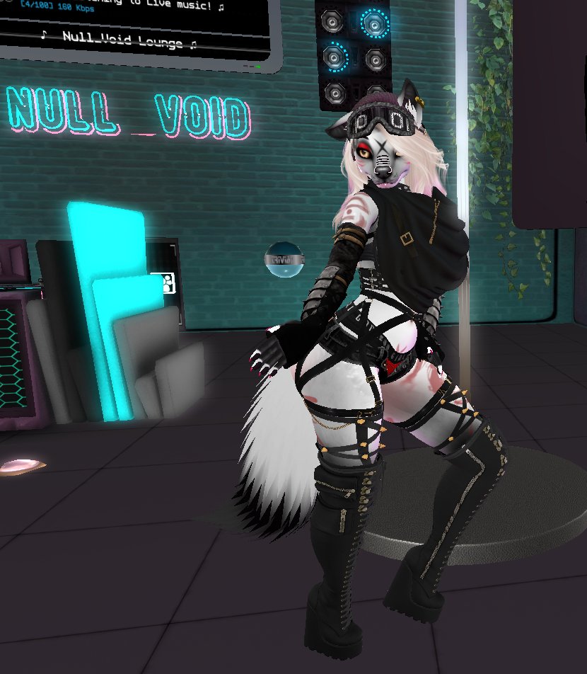 EnvyAkela's tweet photo. Hey hey it Hump day and it time to come shake it at your fav place #NulltheVoid. We had #DJDarthMeow playing amazing hits and you got me and Amber dancing for your viewing pleasure. Come by and see us https://t.co/N6yXVum53i