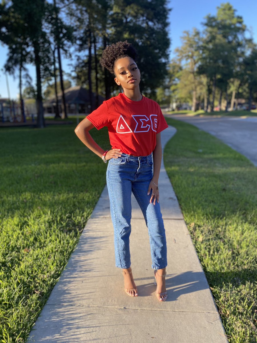 mzlighteyez_'s tweet photo. “For many are called, but few are chosen.” 🔺🐘
#SingleLetterSIGMA #Fall20 #VigilantRed25 #43VVV https://t.co/HHP7lGWyMD