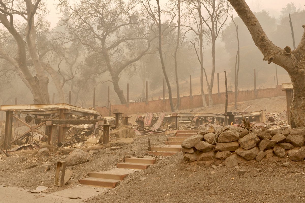 SherazSadiq1's tweet photo. The luxury resort Calistoga Ranch on Lommel Roas in the Napa Valley was destroyed in the #Glass Fire. There were small fires burning in spots on the 157-acre property. https://t.co/cDgh4Fw9ZU