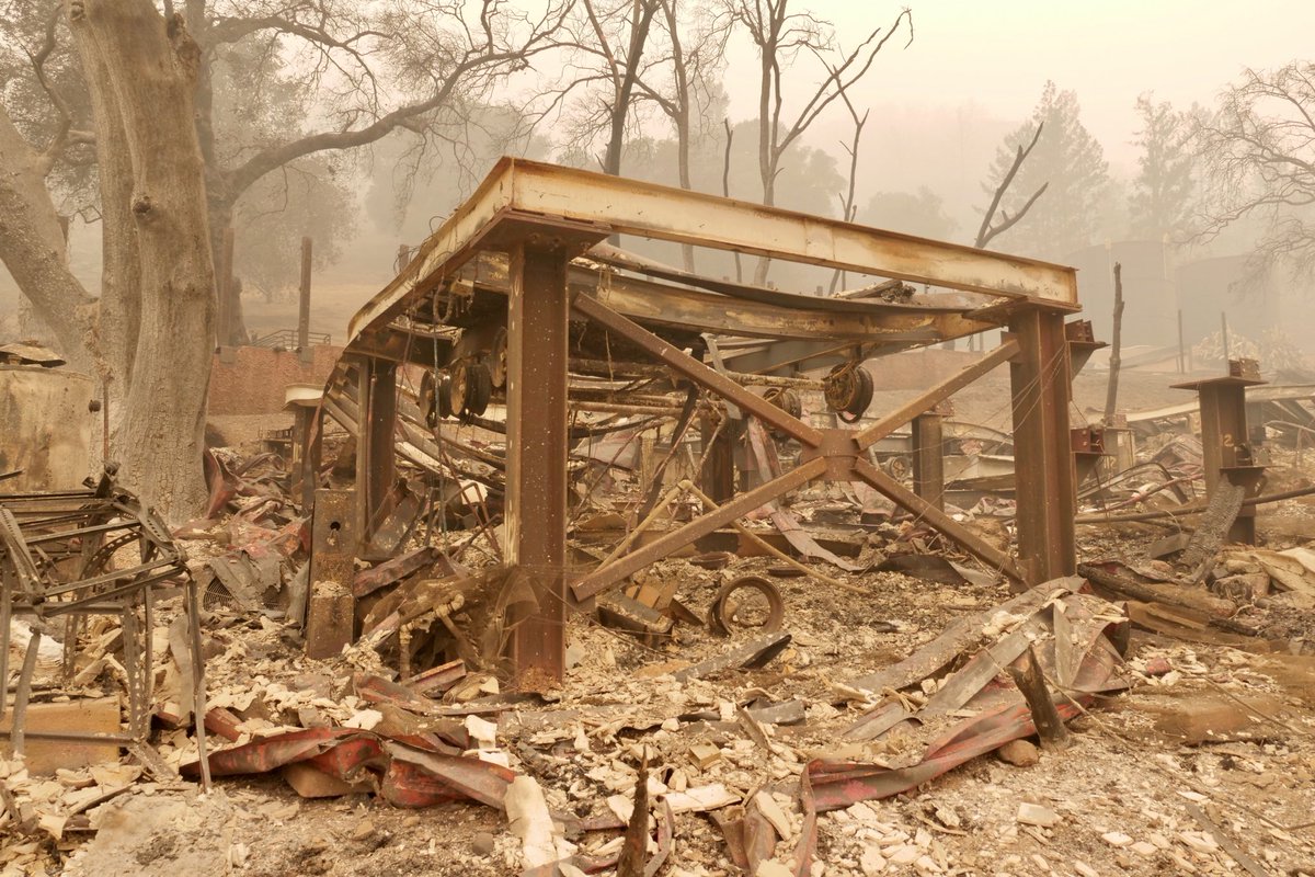SherazSadiq1's tweet photo. The luxury resort Calistoga Ranch on Lommel Road in the Napa Valley was destroyed in the #Glass Fire. There were small fires burning in spots on the 157-acre property. https://t.co/RExH3Jv5iH