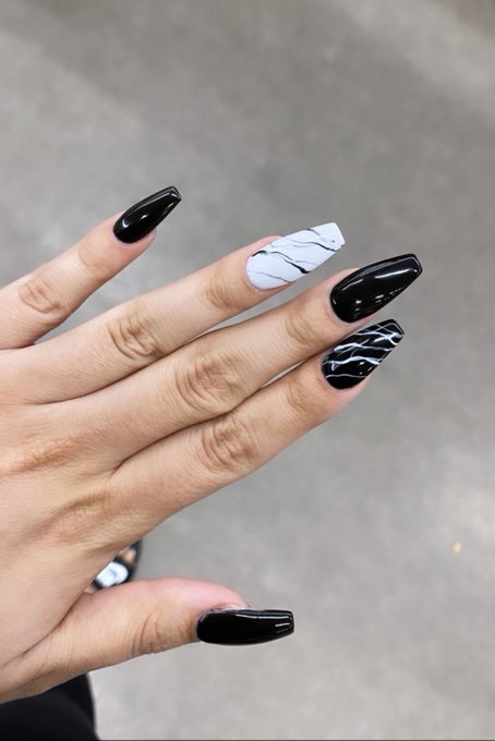 Marble vibes🖤 https://t.co/hszWa1h2uH<a href="/tag/newprofilepic"class="tags"><span>#newprofilepic</span></a>