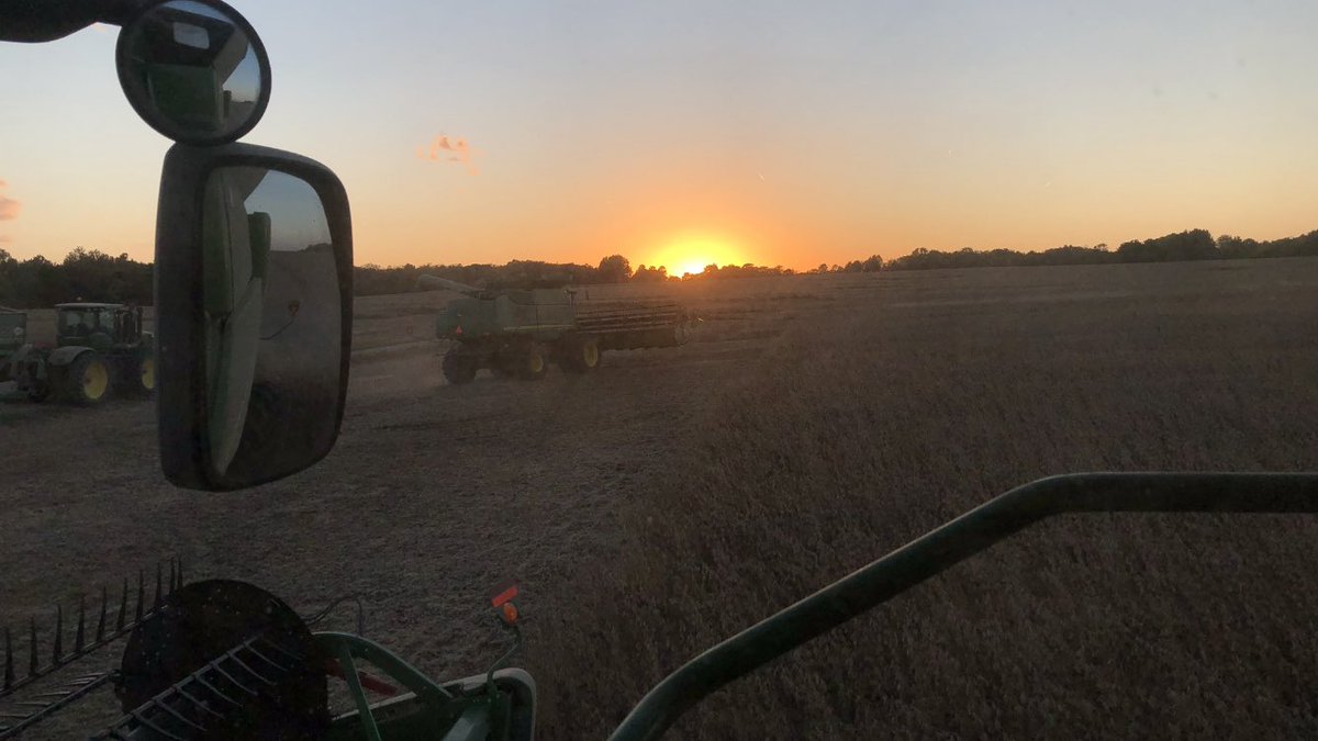 #Indiana #harvest2020  #SunSet  #DeereSighting