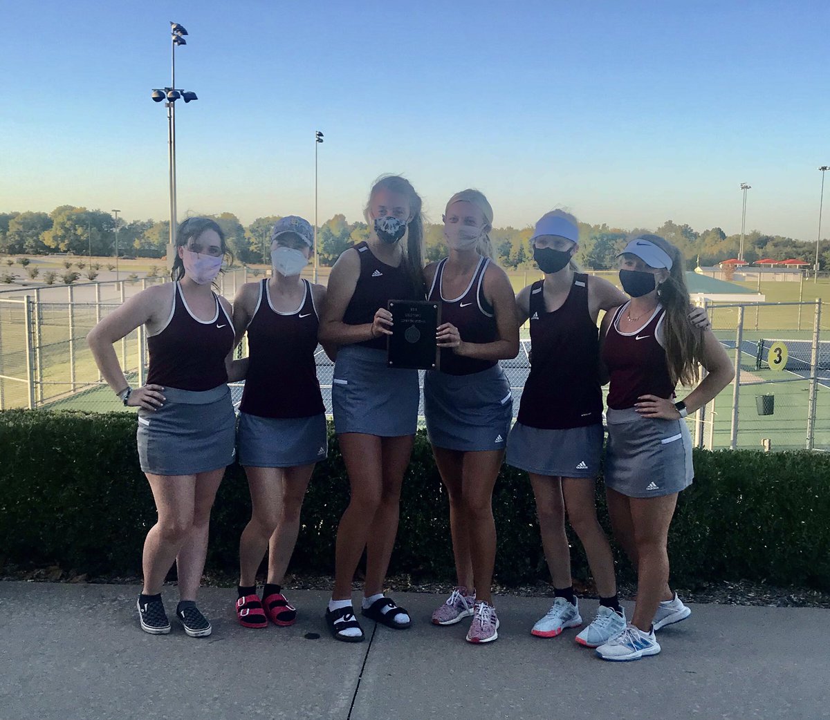 Log Rog Tennis tweet media