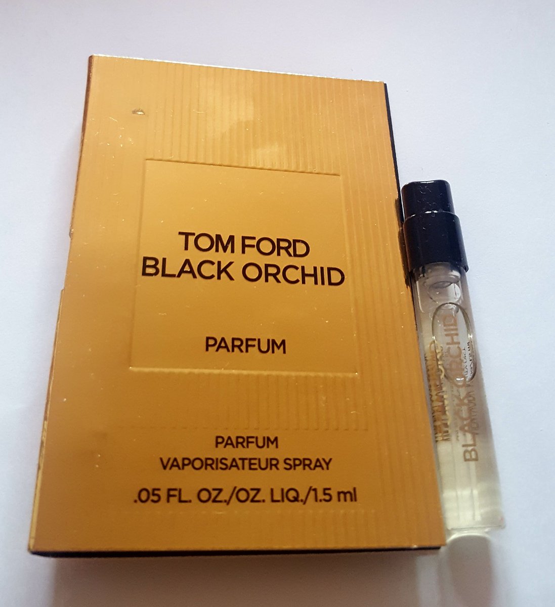 PerfectParfums's tweet image. Name of the Company- @TOMFORD  

The perfume name- Black Orchid

What I Like about B.Orchid- The bottle matches the scent. Dark| Lavish and Luxurious. Long Lasting

How I would descride B.Orchid- Ylang-ylang| Black plum| Patchouli

Fact- @TOMFORD Full name is Thomas Carlyle Ford