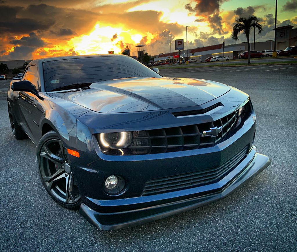 UrayoanC's tweet image. I ain’t rich yet but you know I ain’t broke, ah. So if I see it, I like it, buy it from the store, ah 🎶 #PostMalone #5thGenCamaro #Cammed #Daily #Neoh2ned