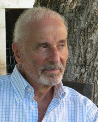 PresseTheatre's tweet photo. Simon Eine (1936 - 2020) Soixante ans de carrière sur les planches, acteur dans plus de 130 rôles à la Comédie-Française et en dehors, plus de vingt films et téléfilms, auteur de quatorze mises en scène et trois livres. Un discret, un très grand parmi nos comédiens. https://t.co/HfSJvuxiHO