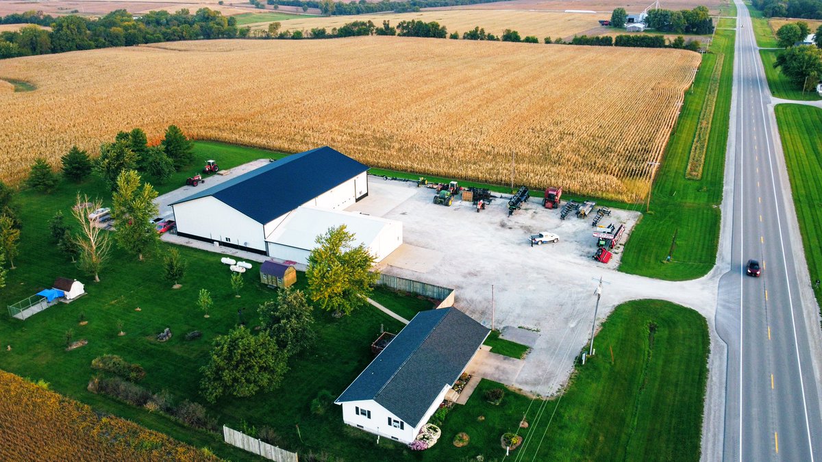 rthul's tweet photo. Started the morning off with a great sunrise in Fairfield Iowa last Thursday. Grabbed a few aerials of the dealership @RogersAgRepair while we were there. https://t.co/Svq8x1oCSd