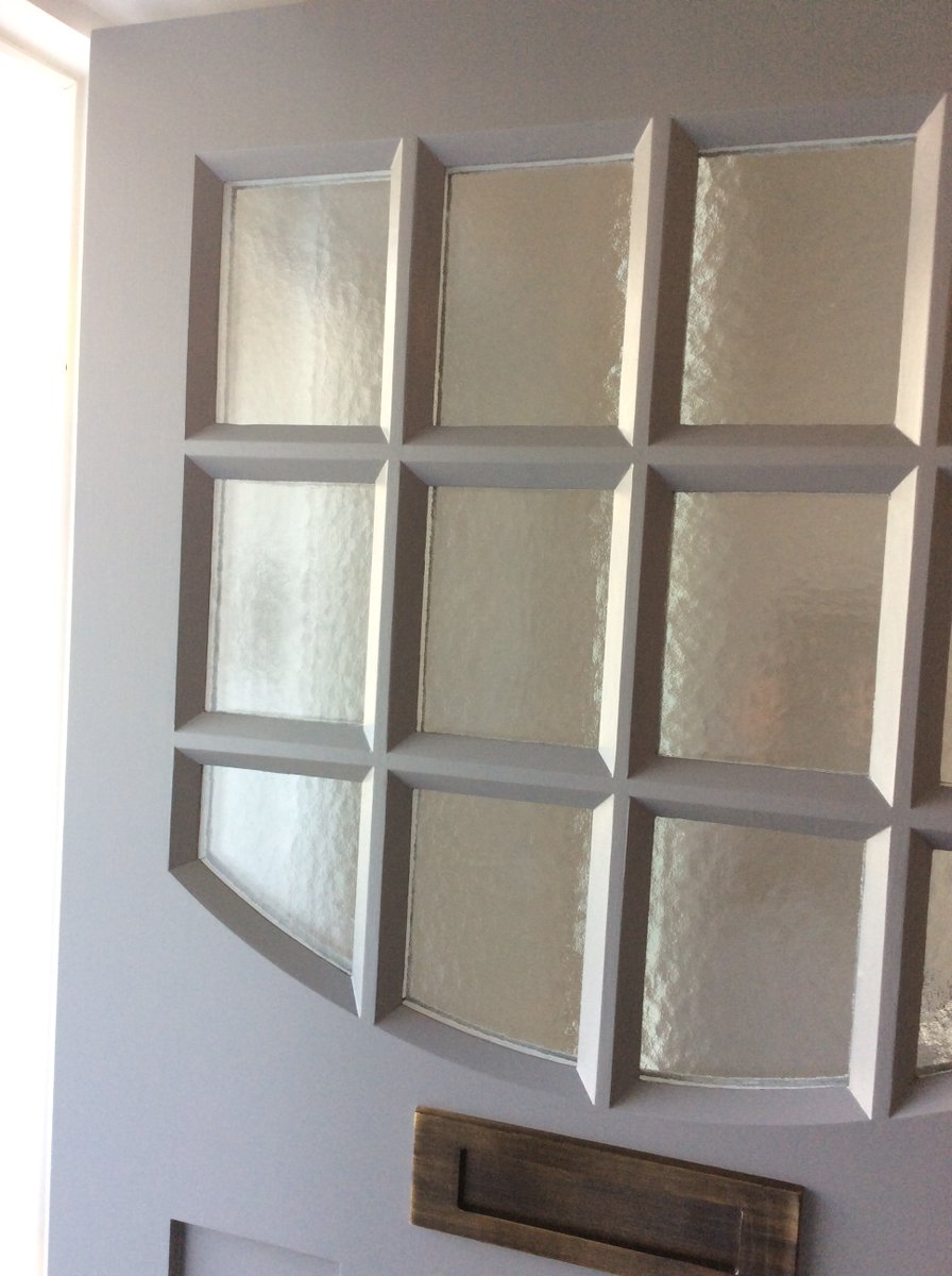 info_front's tweet photo. How to repaint a worn wooden door

https://t.co/BX86tyBBRQ

#frontdoors #bespokefrontdoors #bespokedoors #doors #frontdoor #door #londondoor #frontdoorlondon #londonfrontdoor #accoya https://t.co/EboBwurKnY
