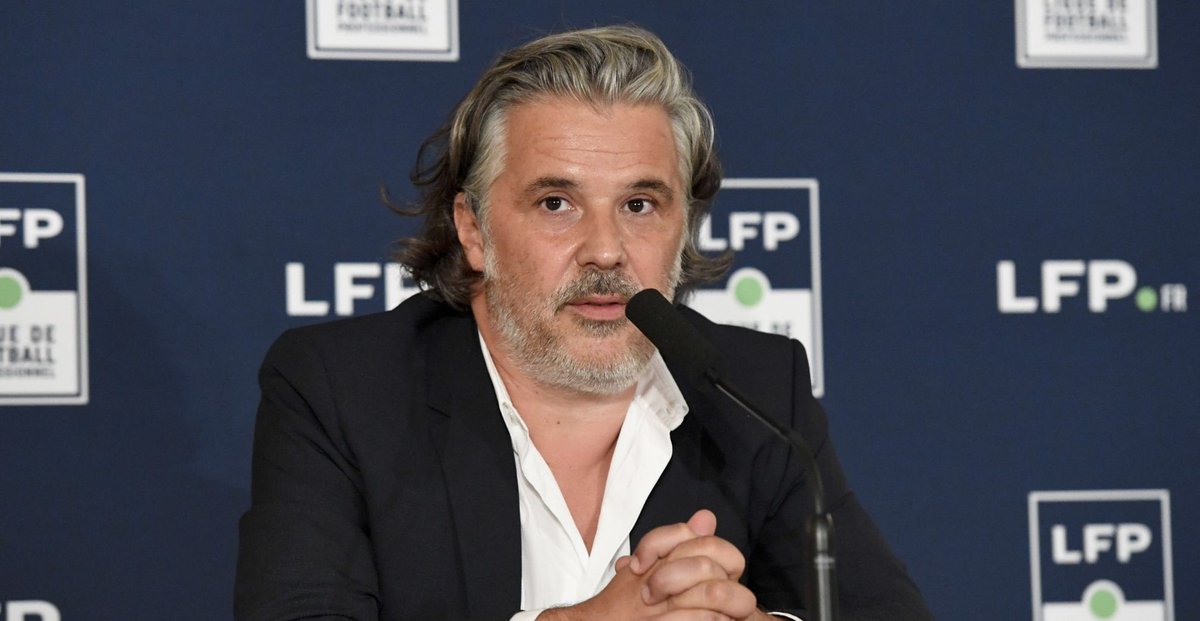 F0otballogue's tweet photo. 🚨 Déclaration de la LFP : « Il n’y aura aucune sanction ni contre le travelo brésilien qui baise sa soeur, ni contre l’autre grand con d’espingouin qui pue le chorizo après leurs supposés propos racistes lors de PSG-OM. » https://t.co/kqMG4w4gmB