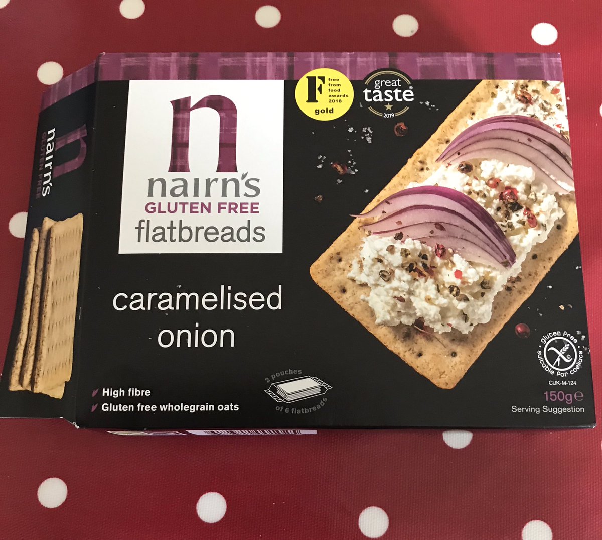 Tried these gluten-free Nairns crackers, they are delicious! A good size, lovely and crunchy and the caramelised onion flavour is so nice. Delicious as a snack or part of lunch with cheese or salad on them. My non-gf tasters loved them! Bought in #hollandbarrett #nairns #freefrom