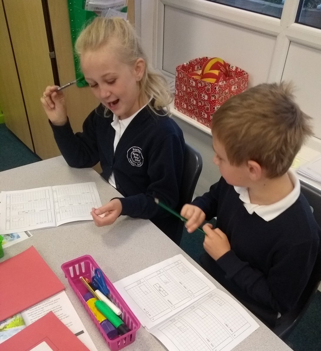NJS_GC's tweet photo. It makes the job quite a lot easier when we have 31 little teachers in our crew. 👍👏👌👋 https://t.co/std5EdFoZH