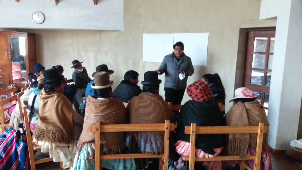 ProdEcologicBol's tweet photo. Construcción participativa del plan de protección y reactivación  productiva ecológica en el municipio de Achocalla. 

#UEBOL #AOPEB #PALatinamérica https://t.co/mIV36fxZj6
