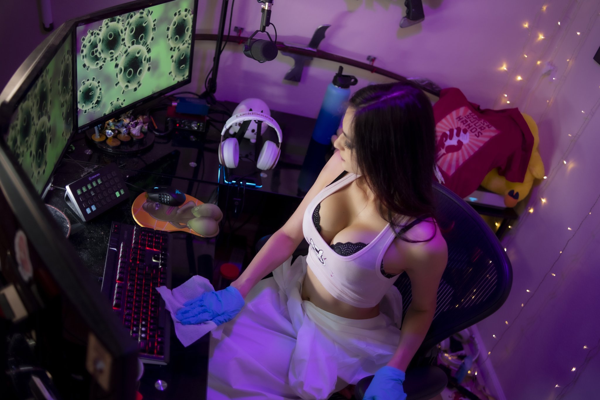 karacorvusof on Twitter: "Gotta keep my gaming surfaces clean. 🧼 https://t.co/fTlrSAiqgM" / Twitter