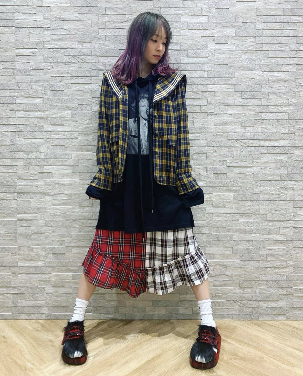 みっころ大魔王 みっちゃん Lisaっ子 ٩ 0 ۶ おはようございます ᴳᴼᴼᴰ ᴹᴼᴿᴺᴵᴺᴳ 昨日の雷 怖すぎて寝れなかった 皆さん所はどおでしたか 眠いです ヾ ﾌｧ 眠くて Lisaさんが私服を強調されてましたね Roy