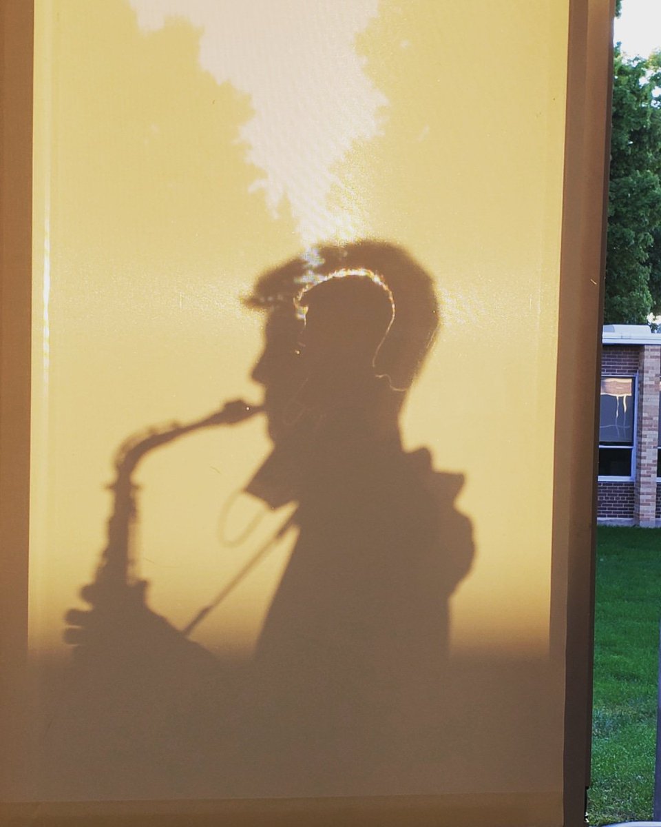 CarmelBand's tweet photo. Reflections of a Kenny G enthusiast. #SuperSpreader https://t.co/55J1AHZDen