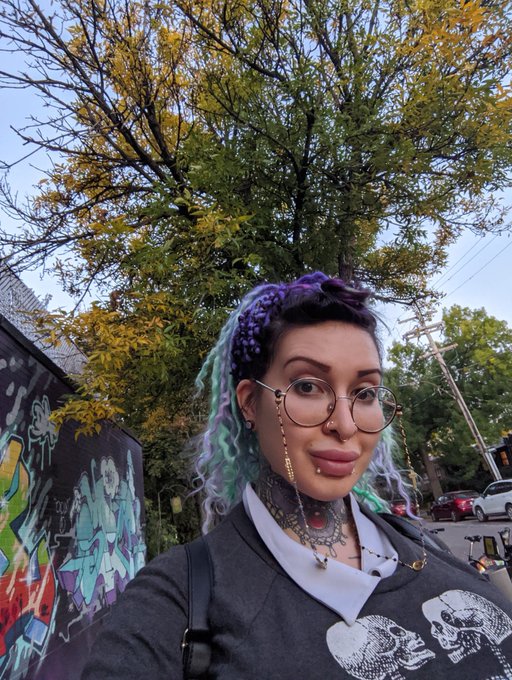 Let's stay indoor this week end and watch my https://t.co/UmZ3e4Rv5g live on Saturday! #candid #candidshot<a href="/tag/tattoo"class="tags"><span>#tattoo</span></a><a href="/tag/piercing"class="tags"><span>#piercing</span></a><a href="/tag/tattoomodels"class="tags"><span>#tattoomodels</span></a><a href="/tag/candid"class="tags"><span>#candid</span></a><a href="/tag/bigboobs"class="tags"><span>#bigboobs</span></a>