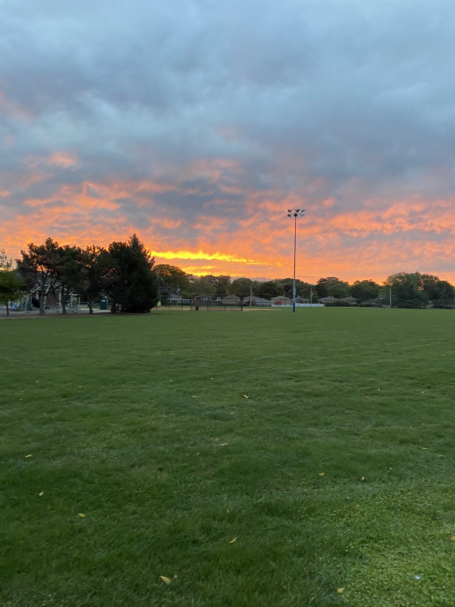 Ross/Sweet tweet media