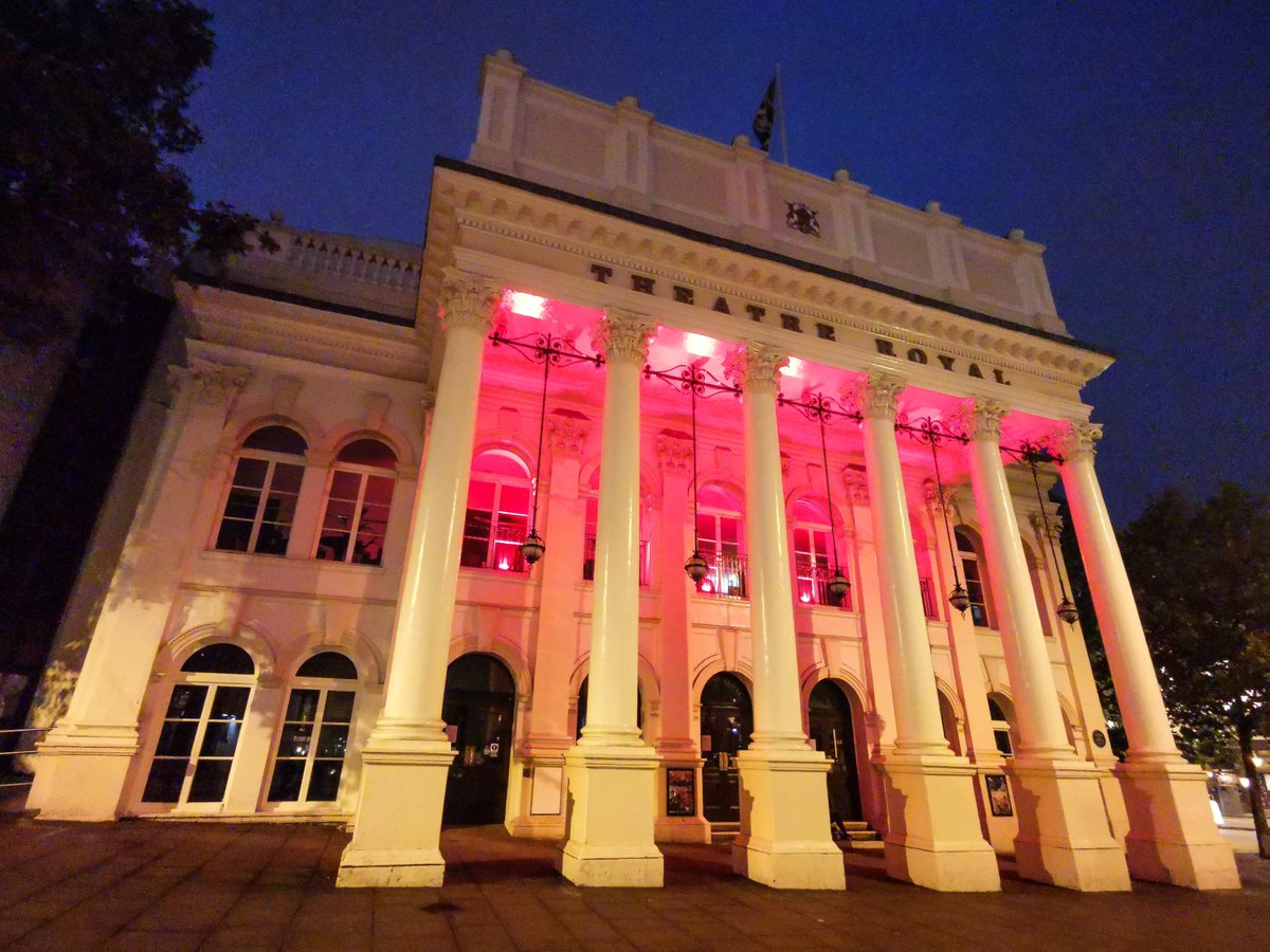 Shining a light across Nottingham ❤️

Tonight we are lit up red in solidarity for our events, entertainment &amp; arts venues that have been impacted by the Covid-19 pandemic, and celebrate past events delivered in the UK.

#WeMakeEvents #LightItInRed #RedAlert