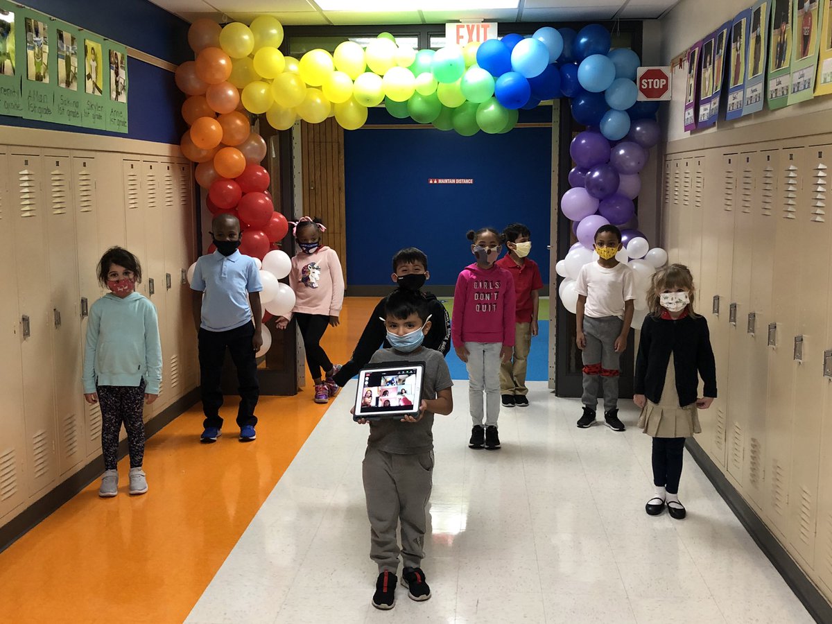 MsRossKinder's tweet photo. We had a great first day!  #62NO https://t.co/lhHYX0GCx3