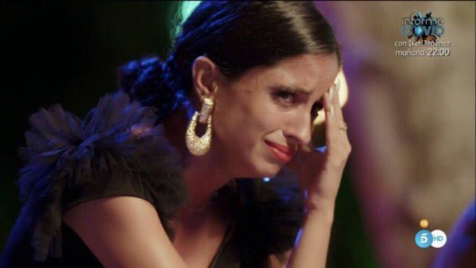 meeryfuentess's tweet photo. llorando los dramas d mi mejor amiga como si fuesen mios #LaIslaDeLasTentaciones3 https://t.co/Q4xEC5hiMK