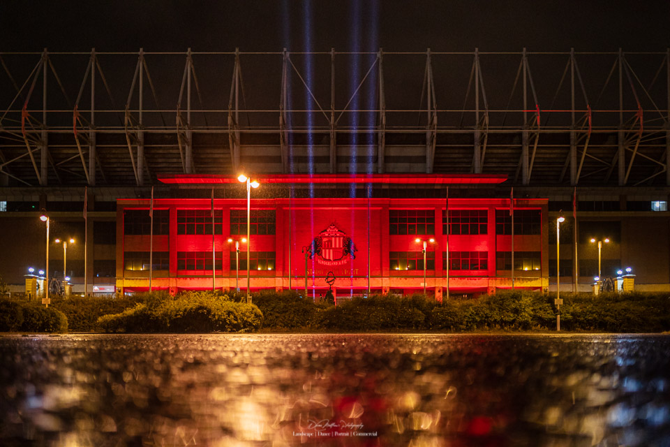 The <a href="/SunderlandAFC/">Sunderland AFC</a>'s <a href="/StadiumOfLight/">Stadium of Light</a> lit red this evening in support of the events industry❤️
<a href="/WeMakeEventsoff/">#WeMakeEvents Campaign</a> #Sunderland #sunlun <a href="/SunderlandUK/">Sunderland UK</a> #WeMakeEvents #LightItRed