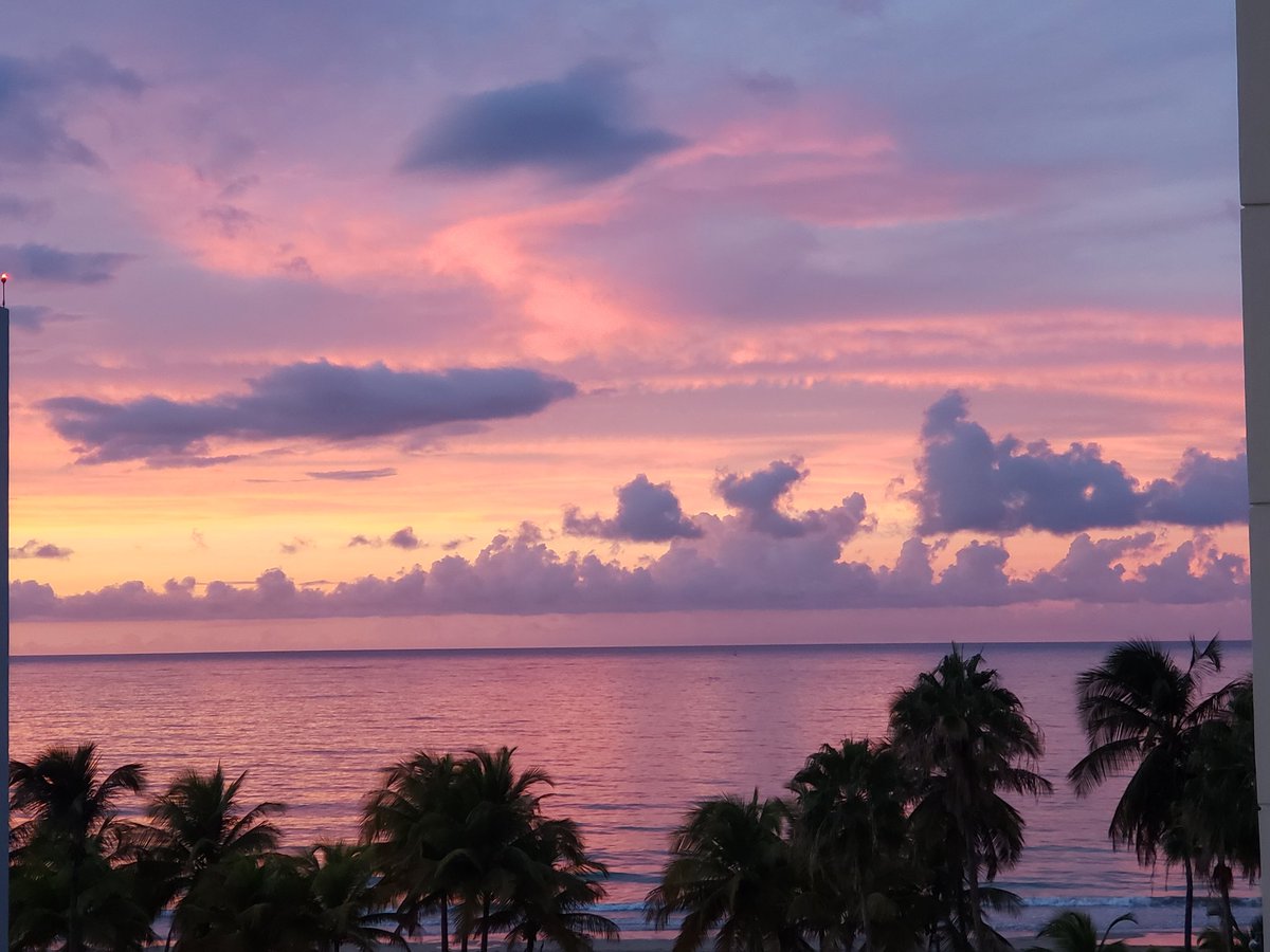 _burgoss's tweet photo. some skies ✨ https://t.co/n6yfVBQQCw