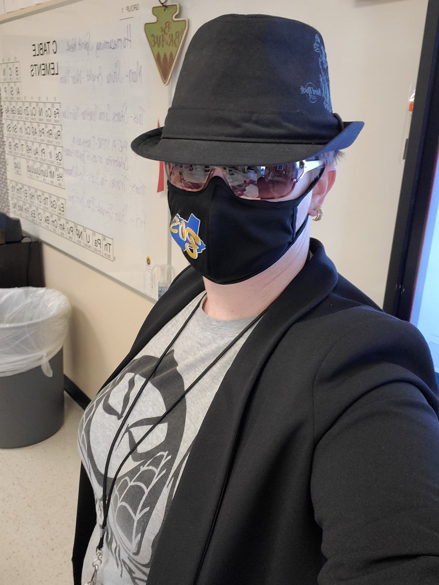 BowmanSci's tweet photo. Just another random incognito celebrity. Homecoming week! #bosstarstruck @BoswellStuco @boswellhs https://t.co/Qas1T1QOHm