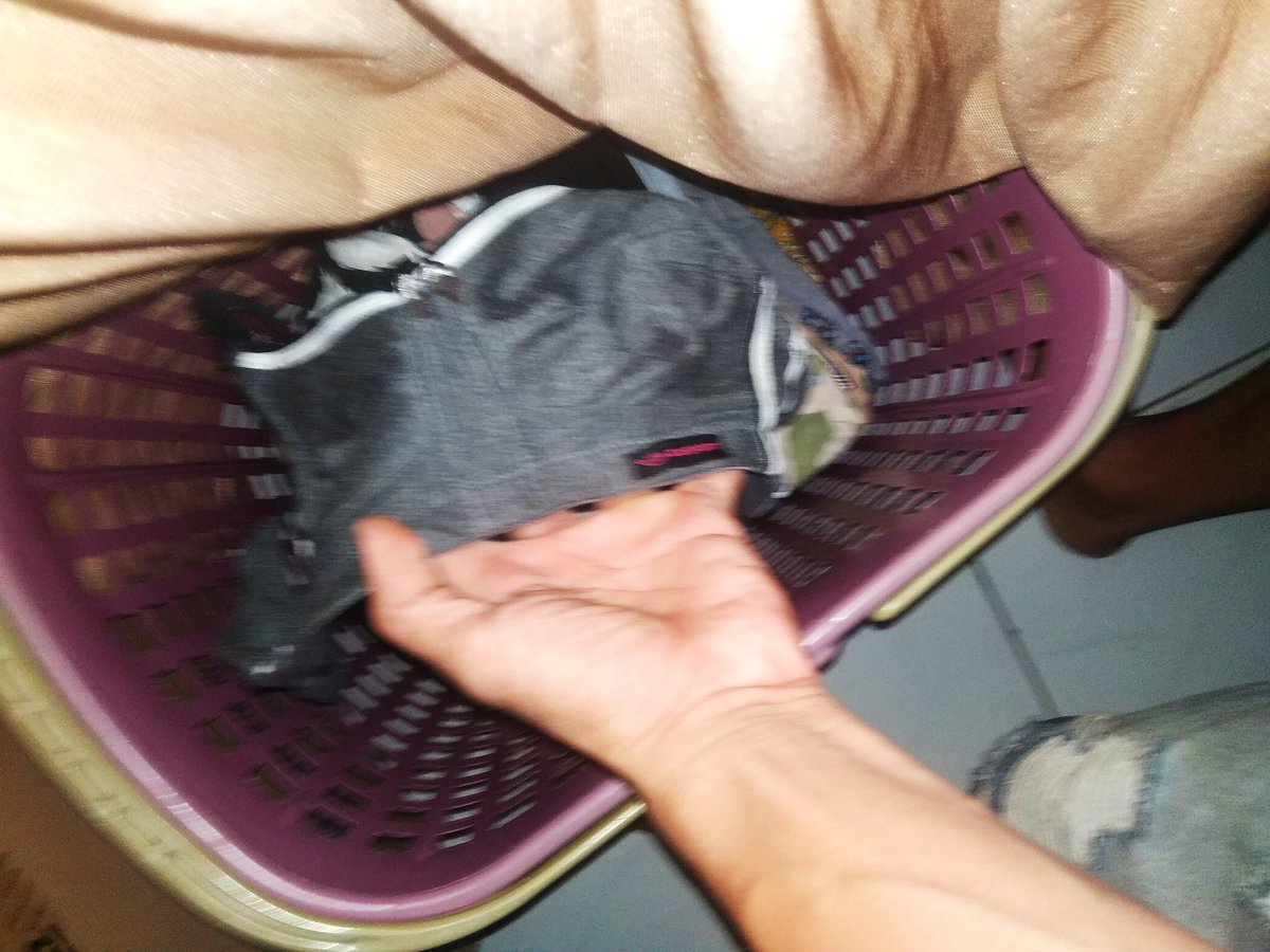 Maniak695's tweet photo. Baru dilepass, langsung culik... https://t.co/diwhqlpnfs