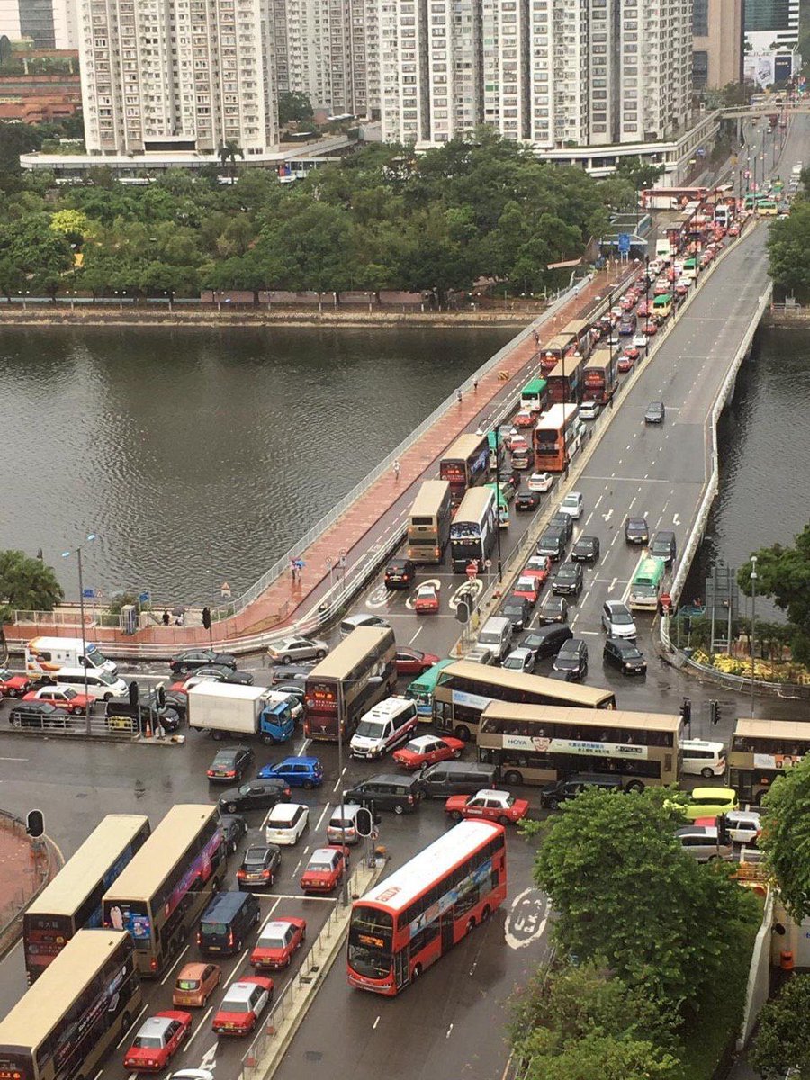 arnohb112's tweet photo. Lets see if #China|s #CCP leaded 6.000(!) #HKPF will again break their oath to protect #HongKong|ers on #NationalDay and #MidautumnFestival. To evrybody out there: You #staysafe #BeWater #AddOil ❣ We #StandWithHongKong 🇩🇪❤️🇭🇰 #GoodMourningCCP https://t.co/BtOYjk5DbP