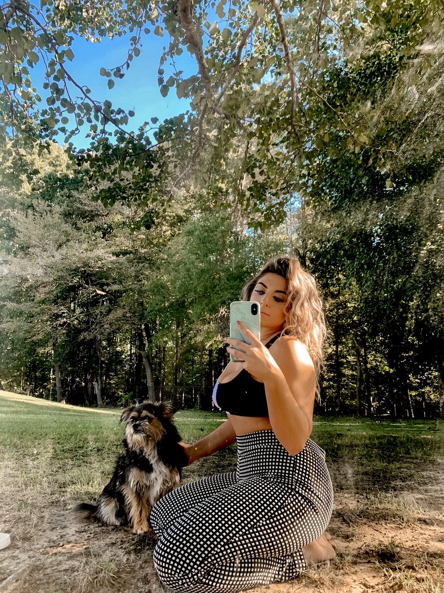 ReahBekMonroe's tweet photo. 🍂 https://t.co/VkjZmRdDQq