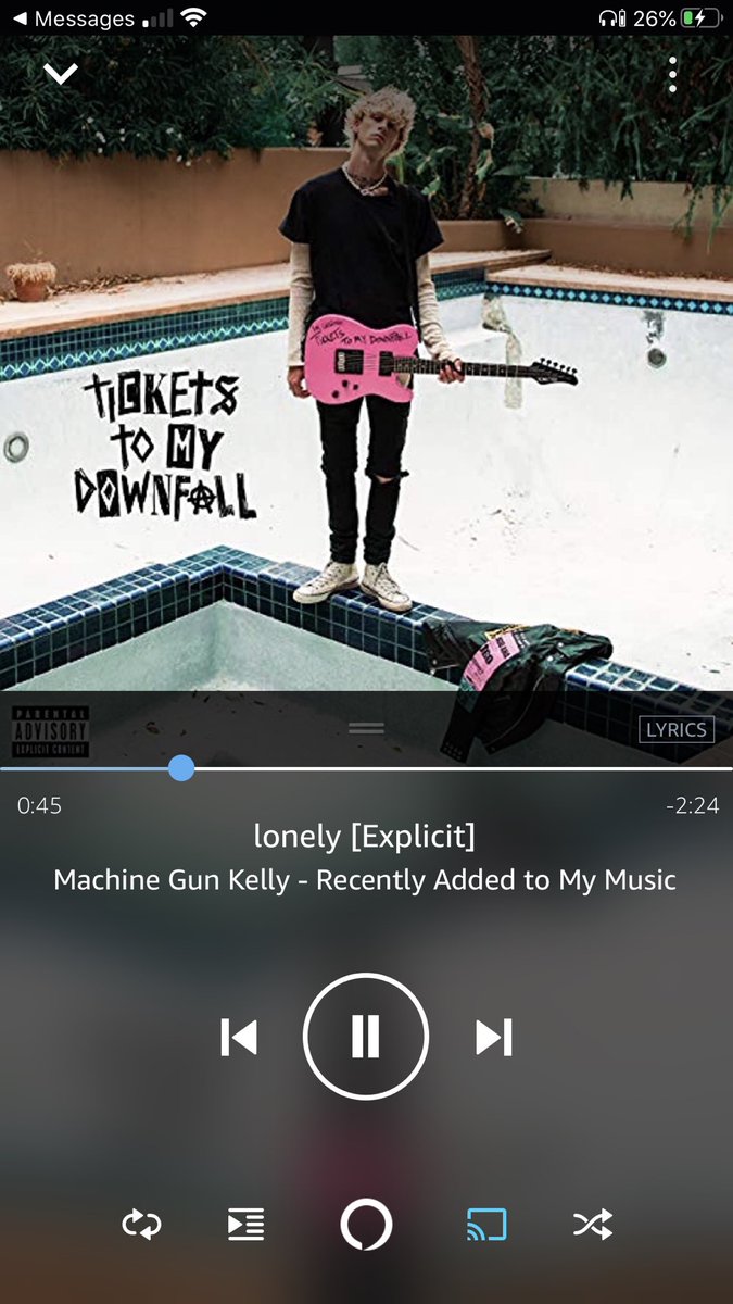 itslikelylinds's tweet photo. @machinegunkelly I’m crying so hard 😭 you got my feels a mess https://t.co/LhWlQTUUk0