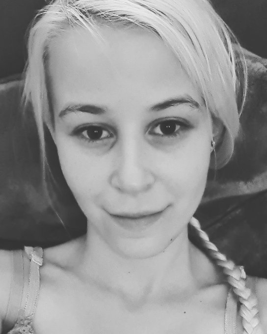 W&uuml;nsch euch ne gute Nacht. Schlaft gut. Und einen sch&ouml;nen start in den Tag morgen #gutenacht #schlafen<a href="/tag/girl"class="tags"><span>#girl</span></a><a href="/tag/blond"class="tags"><span>#blond</span></a><a href="/tag/gutenacht"class="tags"><span>#gutenacht</span></a><a href="/tag/schlafen"class="tags"><span>#schlafen</span></a>